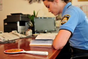 Upozorenje građanima: Ne nasjedajte na prijevare da policijski službenici provjeravaju novčanice!