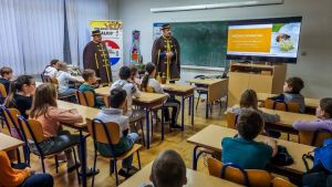 Obilježen Dan svetog Ambrozija – zaštitnika pčelara u školi u Maruševcu