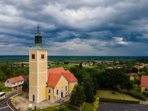Uključen crveni Meteoalarm – očekuje se olujni vjetar, tuča i grmljavina!