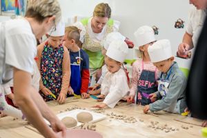 Mališani iz Dječjeg vrtića Čarolija okušali se u izradi hajdinih makaruna